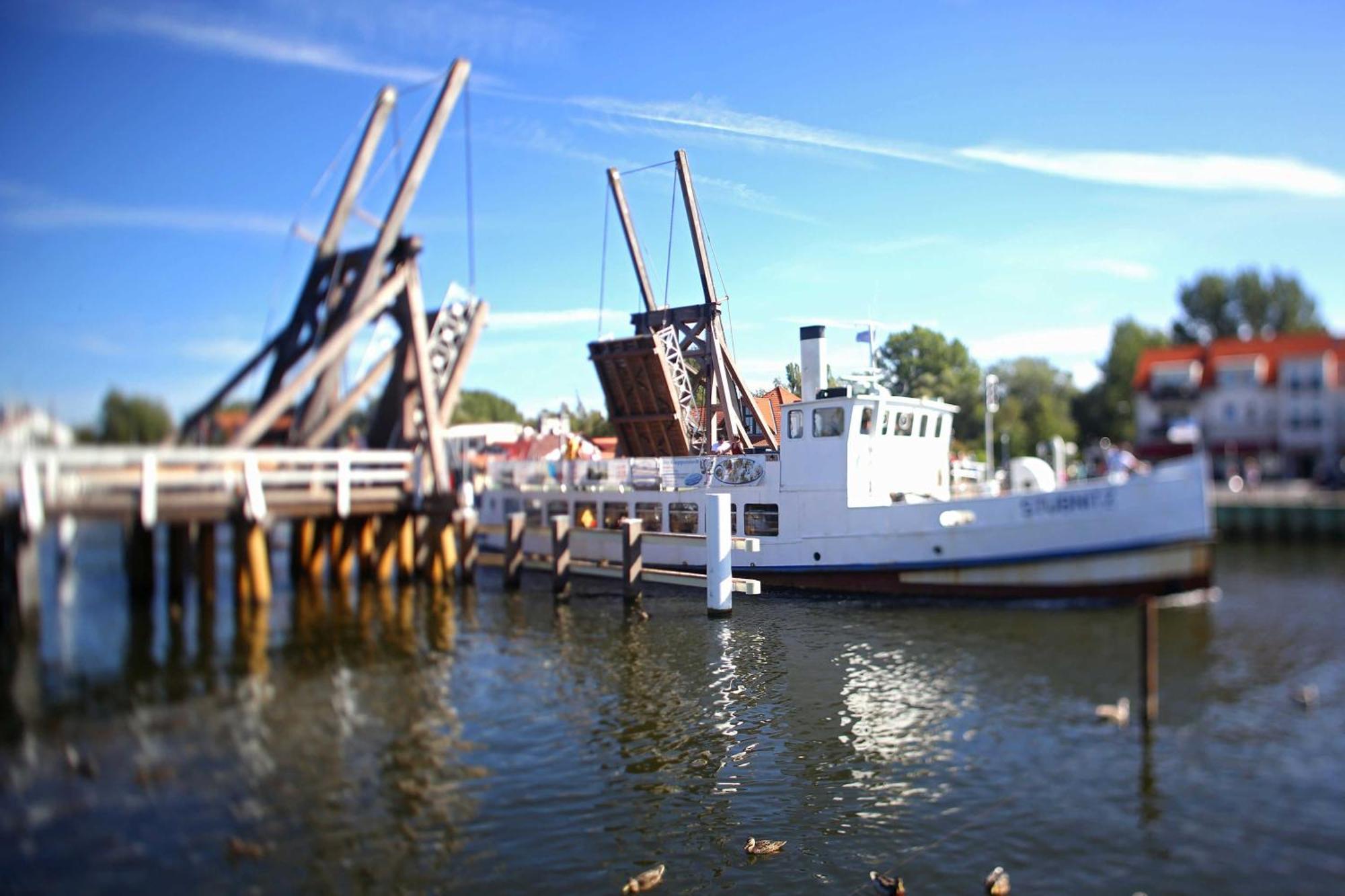 Hochwertige Ferienwohnung Direkt Am Wasser Mit Balkon Greifswald Kültér fotó